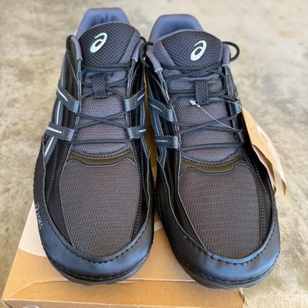 Brand new asics hypersync in colorway graphite grey black